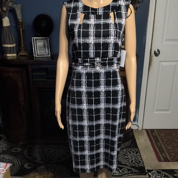 Black and White Midi Pencil Skirt for Work - Picture 1 of 13